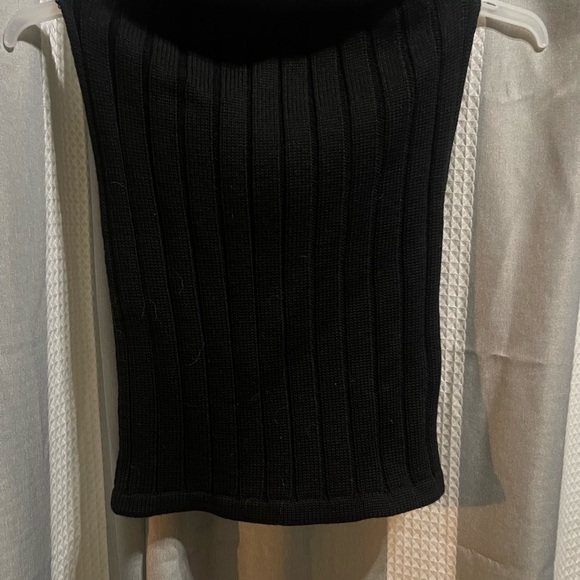 Sleeveless cropped zip up sweater vest - Picture 3 of 3